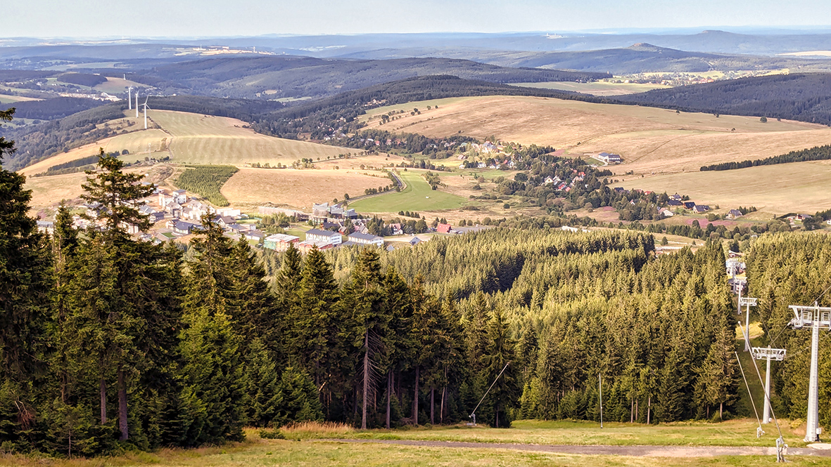 View from Klínovec (Keilberg) towards the east. Photo: Chris Bergau