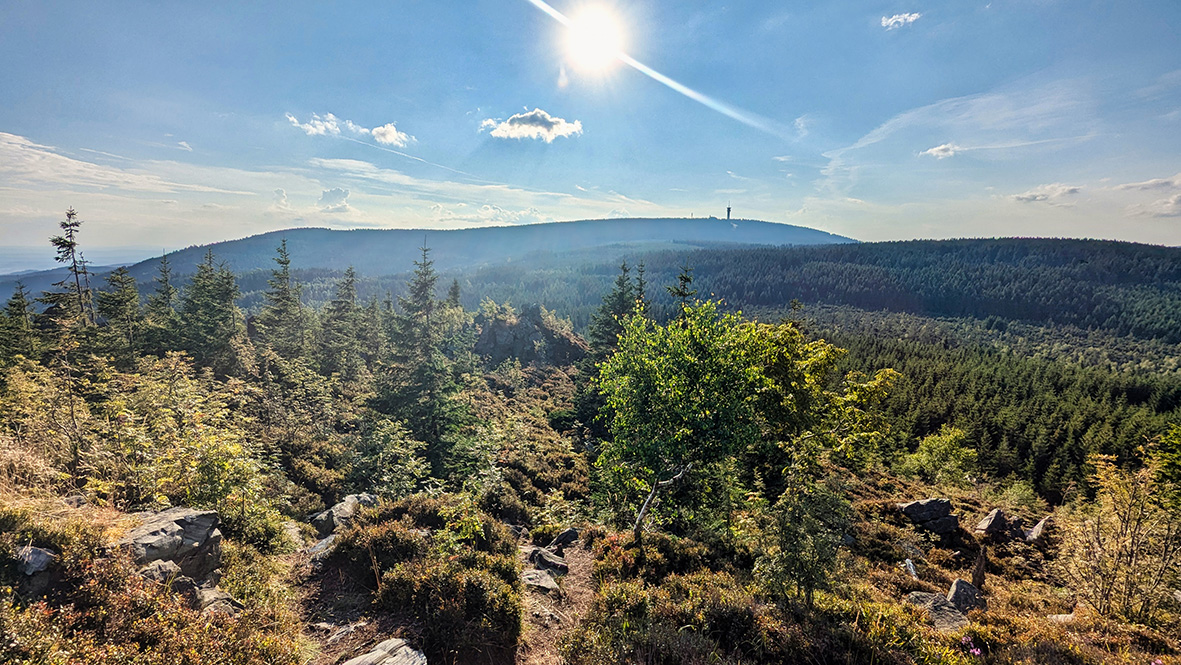 On the 1,094-meter-high Meluzína (Whirlstone). Photo: Chris Bergau.